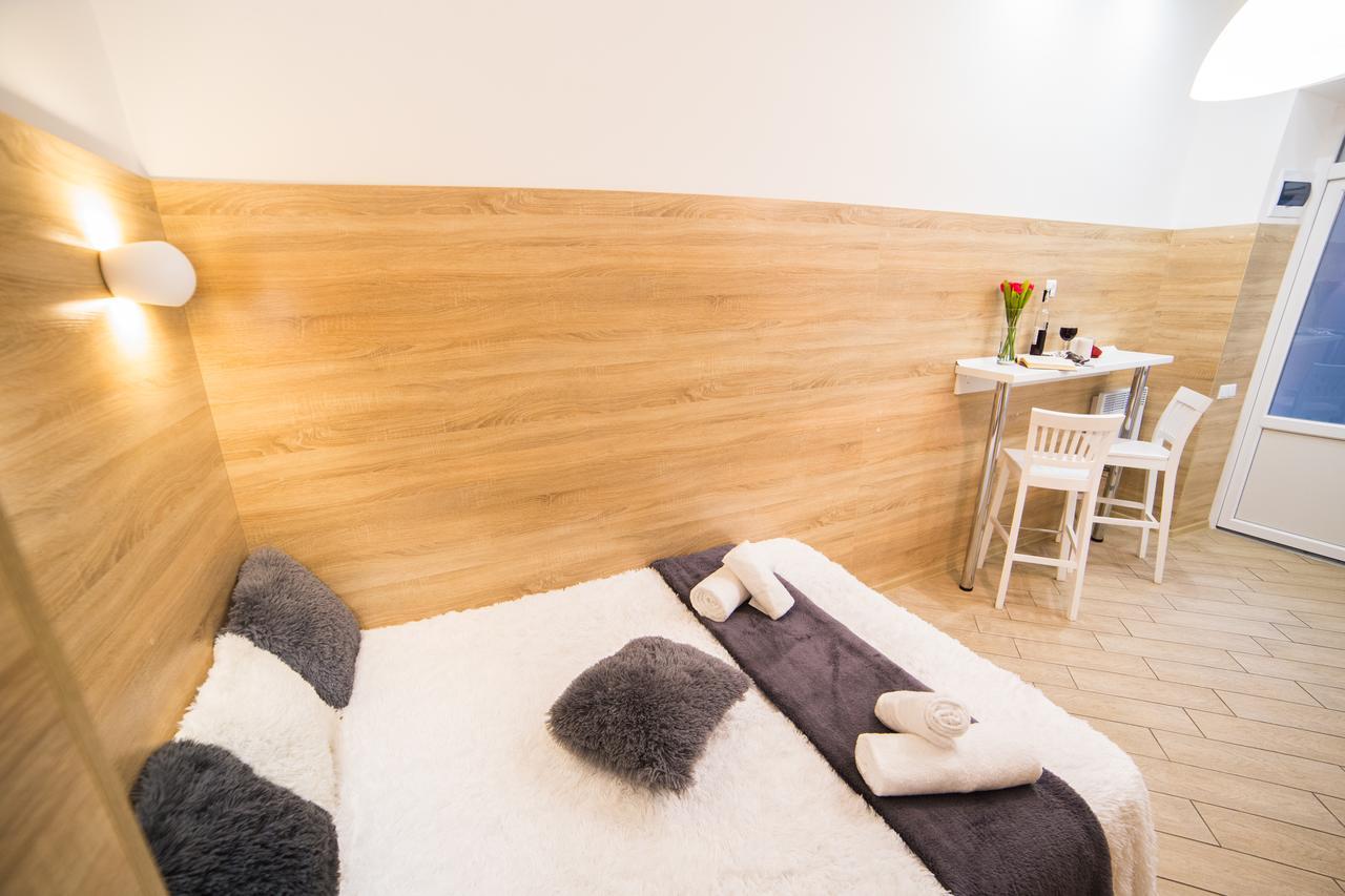Mini Economy Apartments- Filatova 10 Lviv Dış mekan fotoğraf